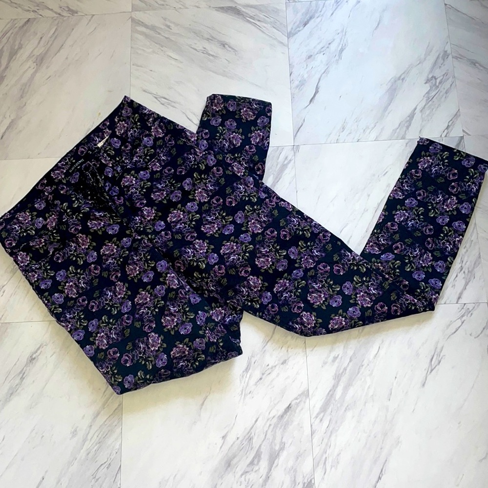Black heart purple floral skull jeggings